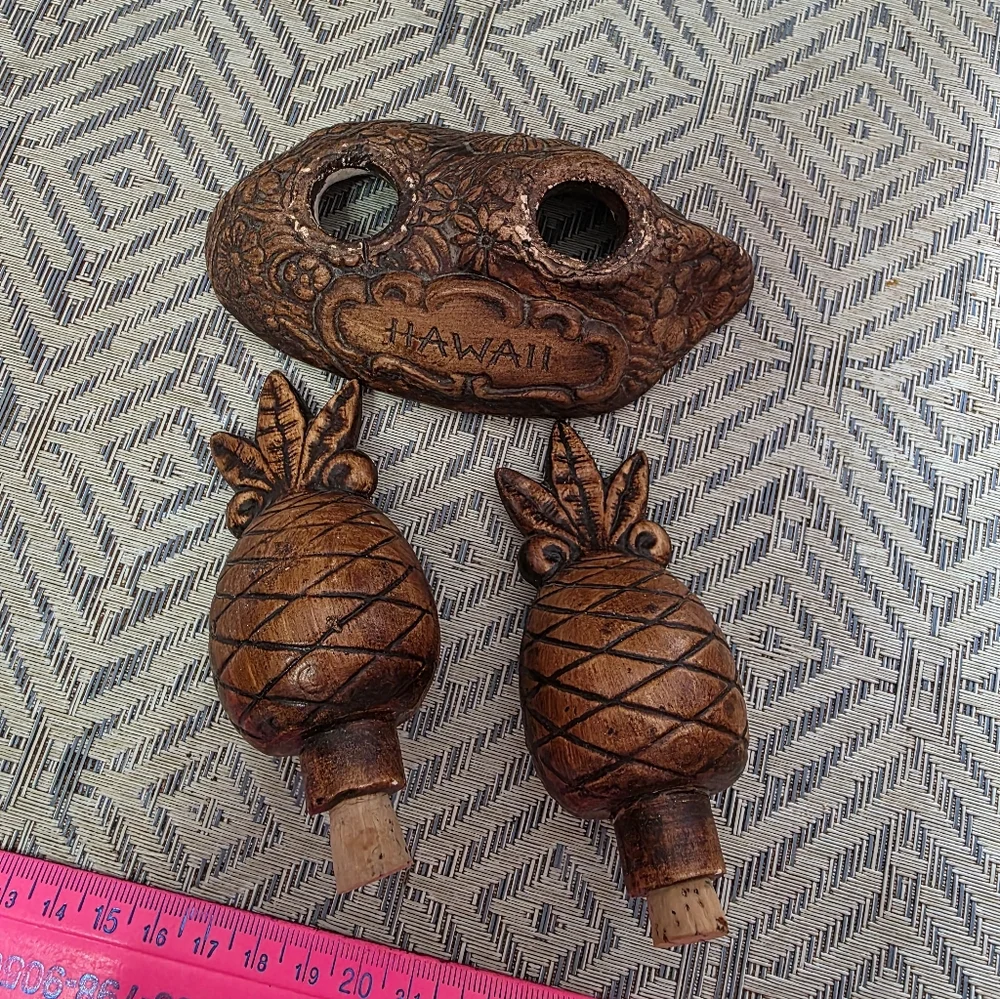 Vtg Treasure Craft Pineapple Salt Pepper Shaker Set #125